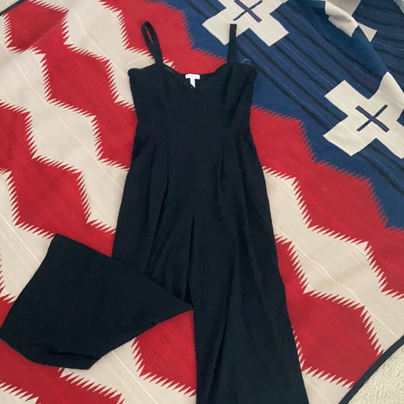 Women’s pleated black tank top jumpsuit - Picture 2 of 4